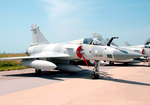天柱飞机军事模型